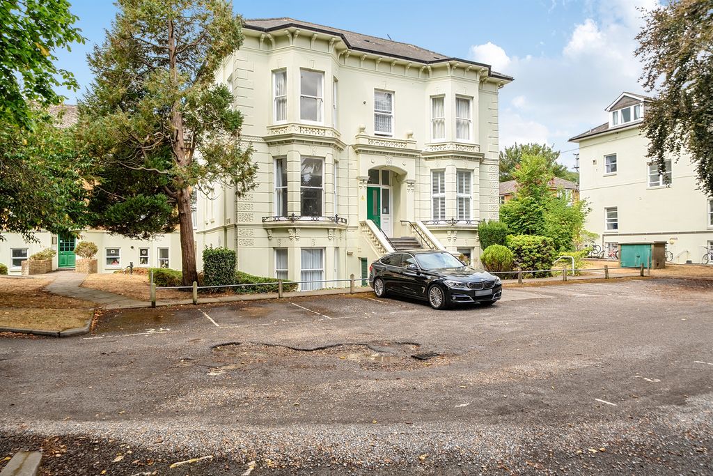 Property photo 1 of 19