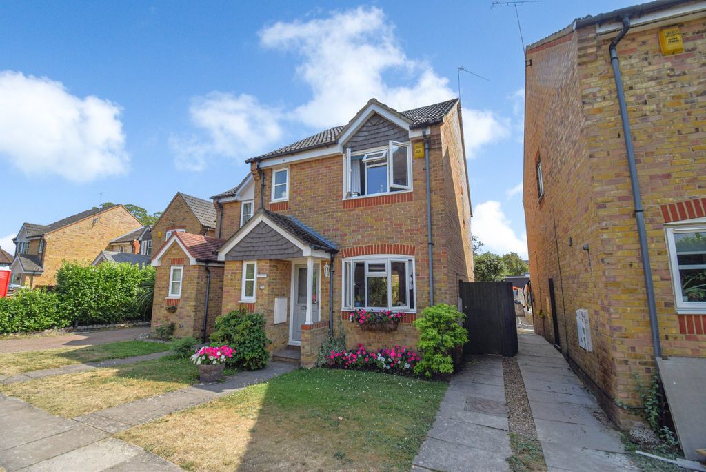 Property photo 1 of 16 External