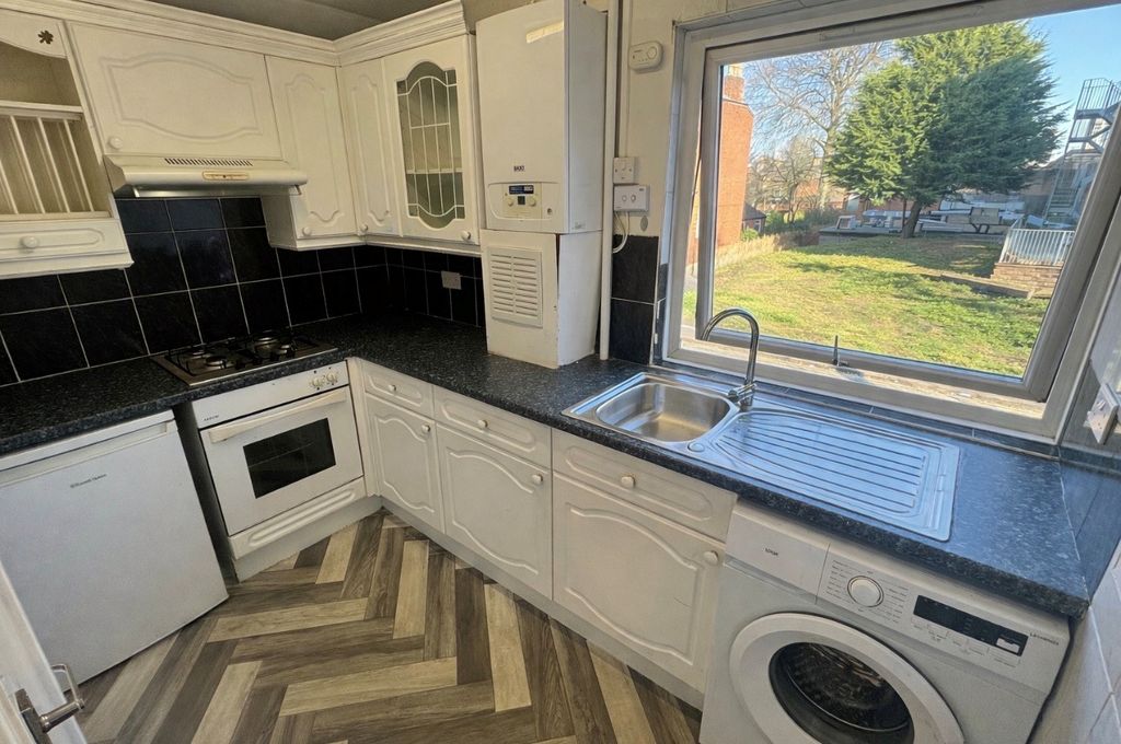 Property photo 2 of 11 Image