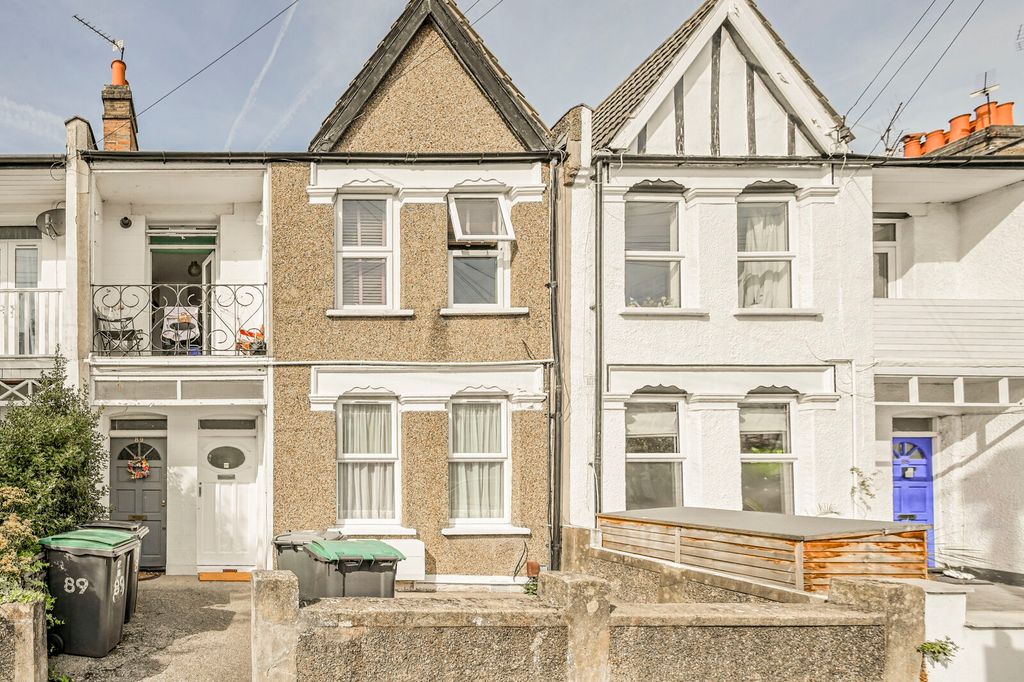 Property photo 3 of 13