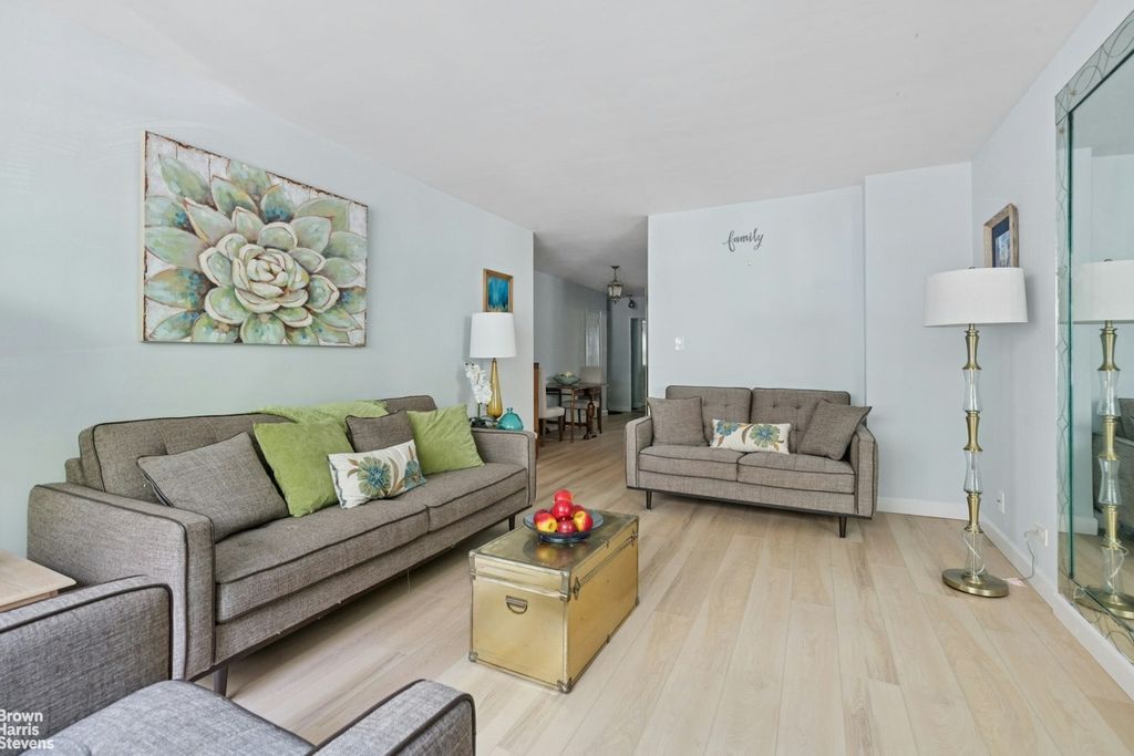 Property photo 3 of 13 <Alttext/>