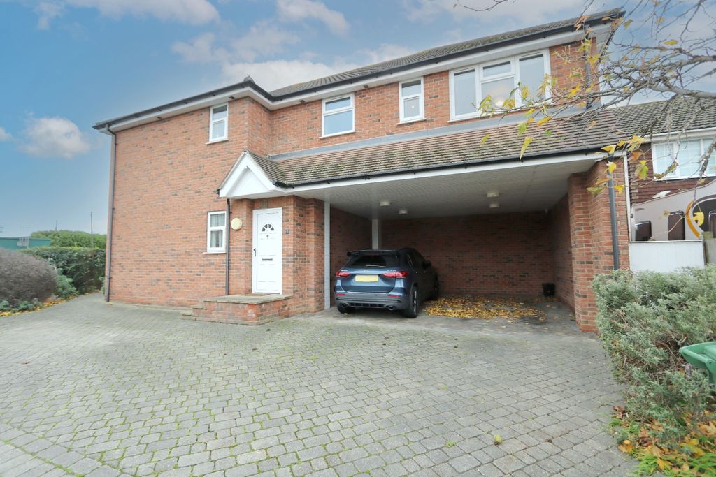 Property photo 1 of 8 3799200