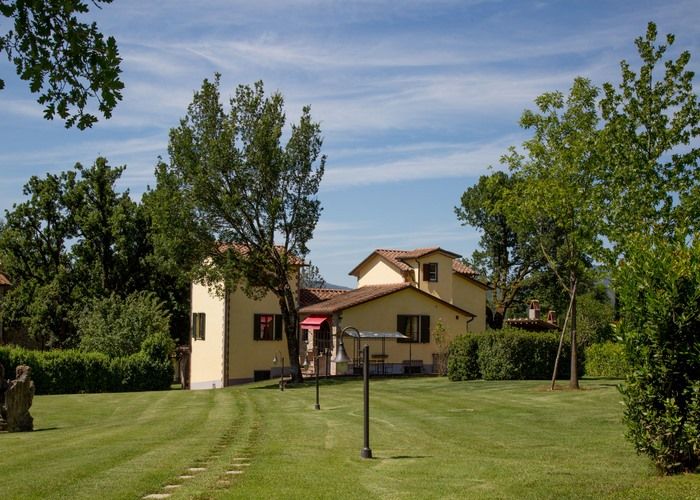 Property photo 2 of 26