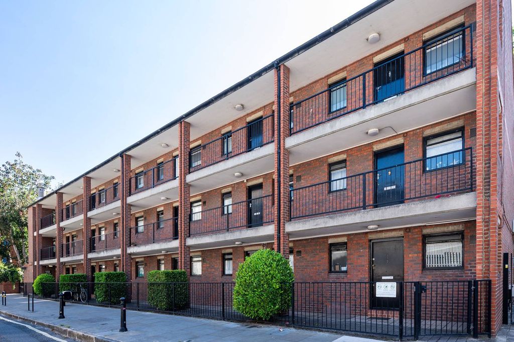 Property photo 3 of 6