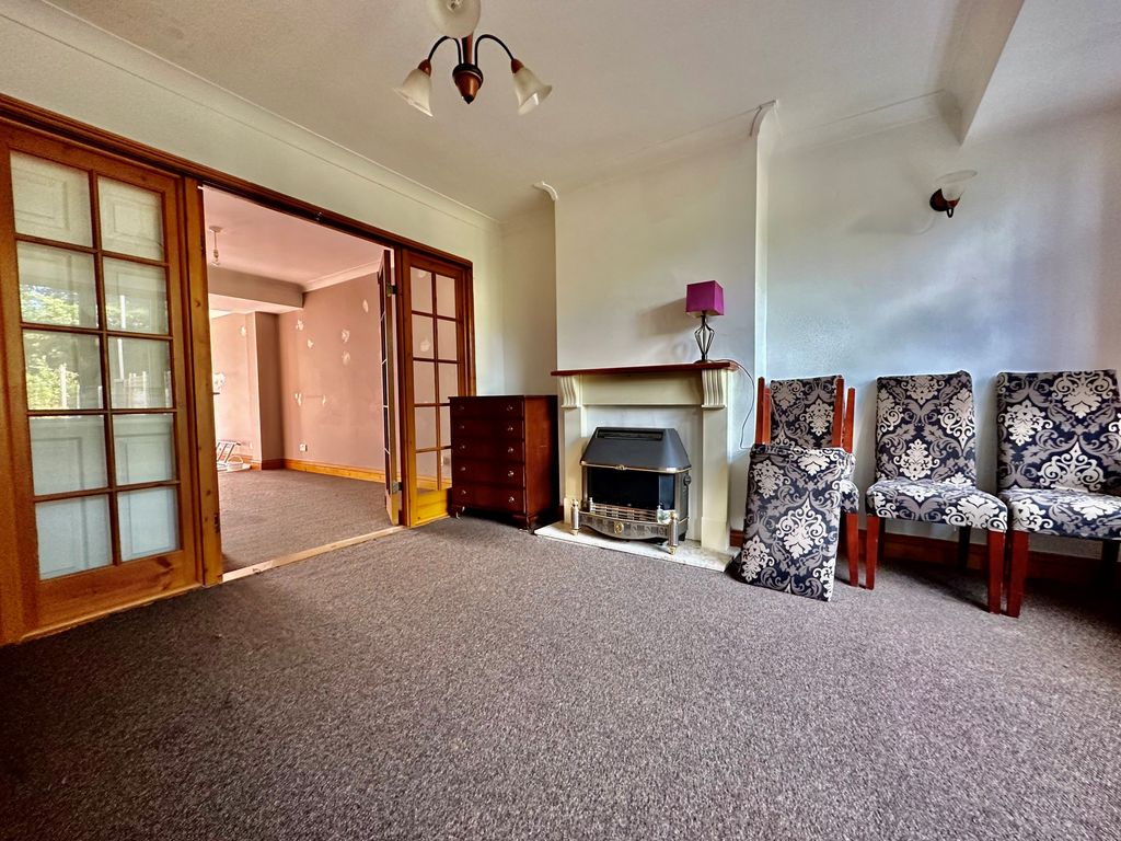 Property photo 3 of 10 Downstairs Room Pic