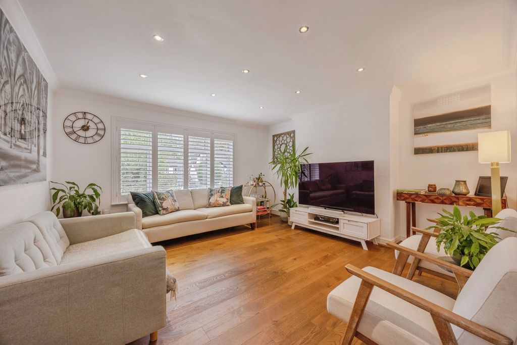 Property photo 1 of 19 Pbox-Img.Jpg