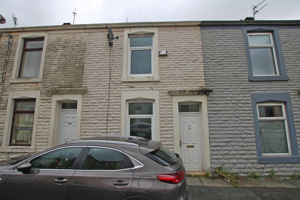 Property photo 1 of 8 1