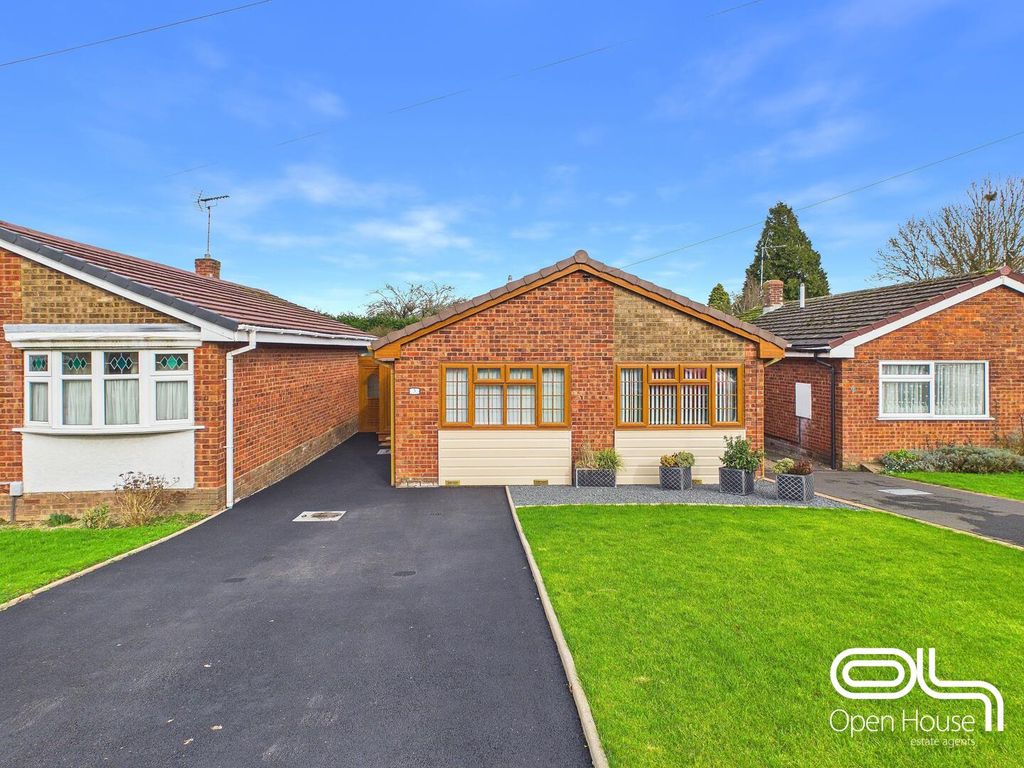 Property photo 1 of 16 Front (Exterior)