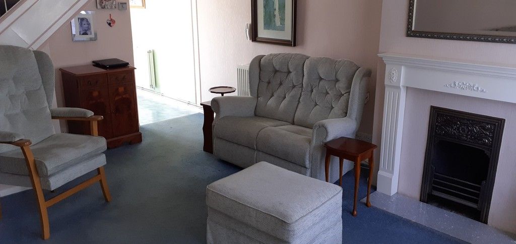Property photo 3 of 11