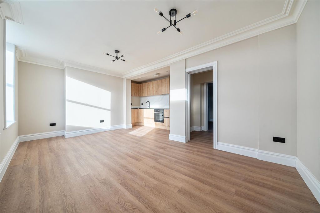 Property photo 2 of 16 1396390-1-695d19B74187E.Jpg