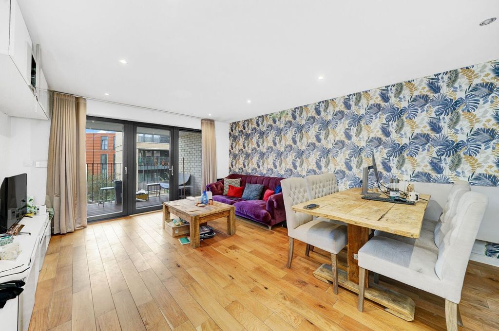 Property photo 2 of 13