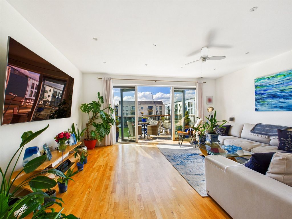 Property photo 2 of 36 Picture No. 17