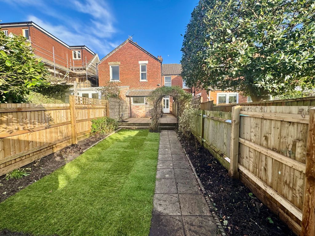 Property photo 3 of 10 Garden