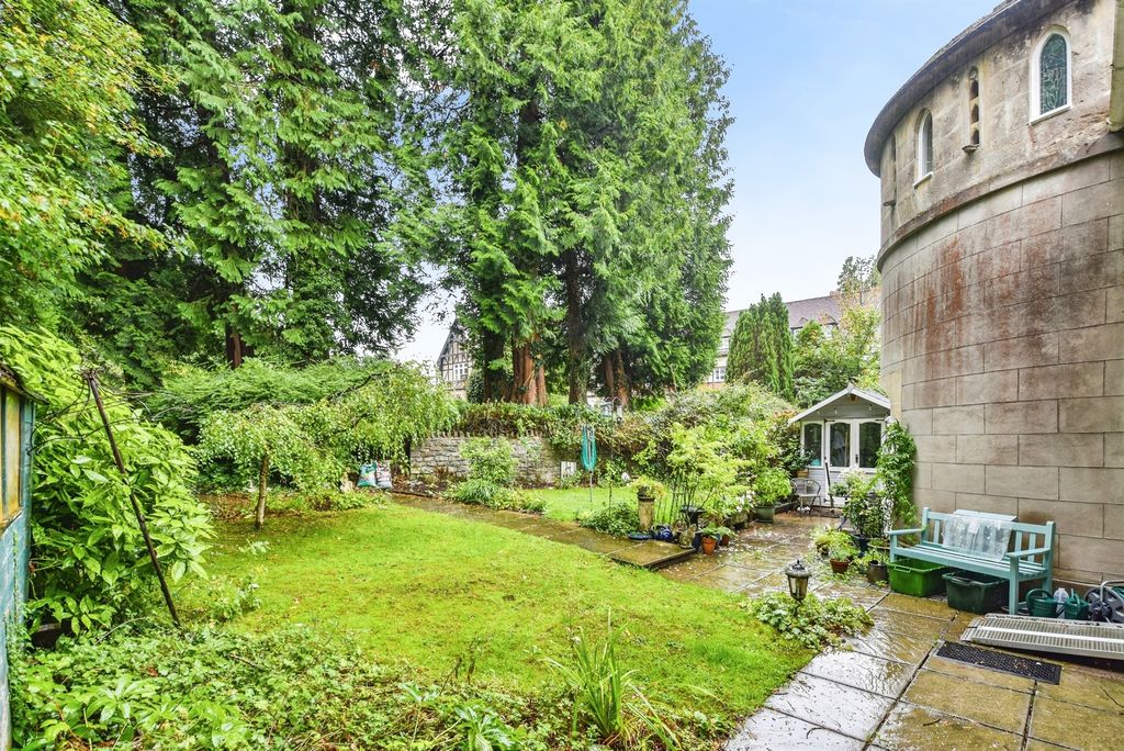 Property photo 3 of 12