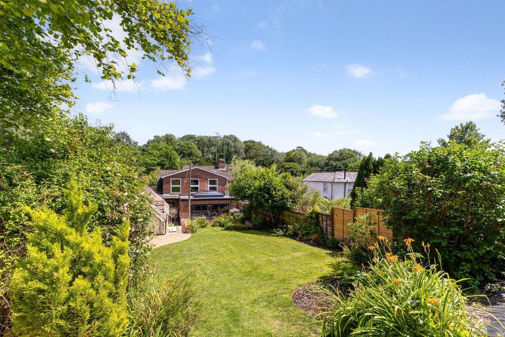 Property photo 3 of 19 Image