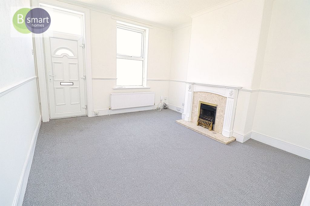 Property photo 3 of 8 Img_8681