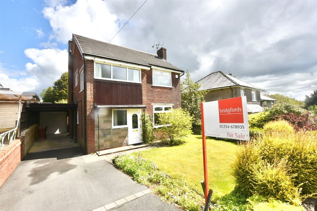Property photo 1 of 15 External