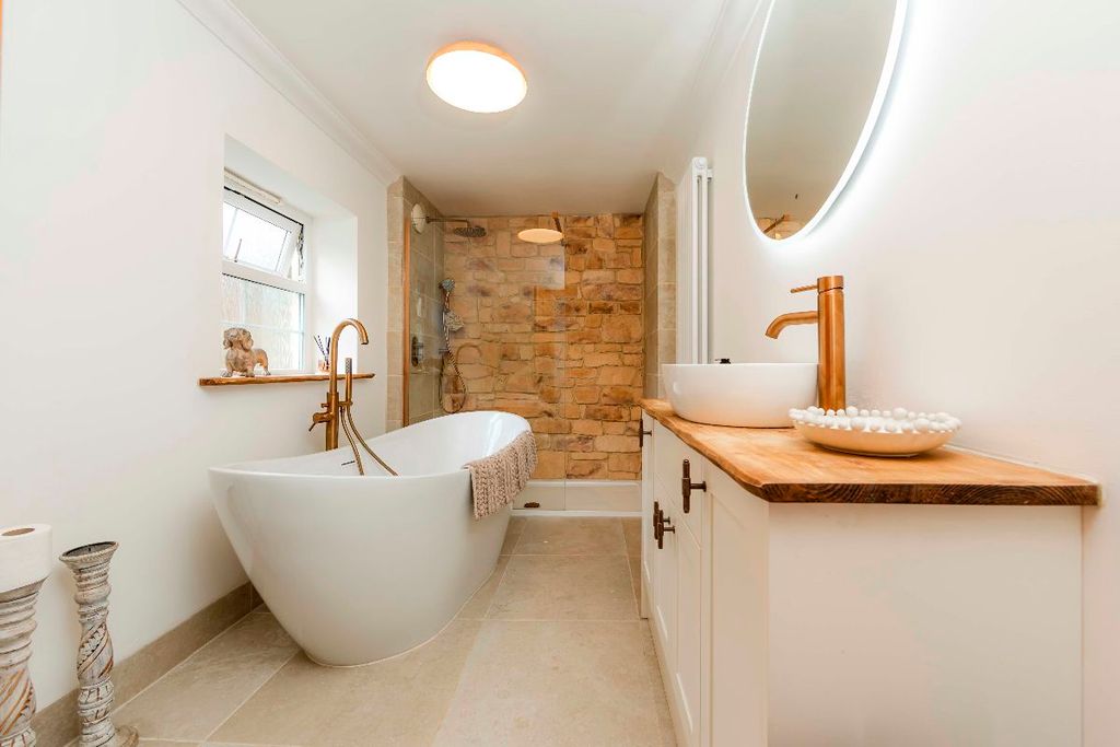 Property photo 3 of 51