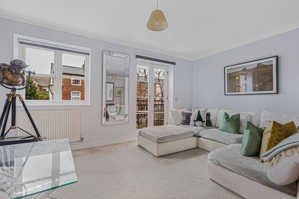 Property photo 3 of 20