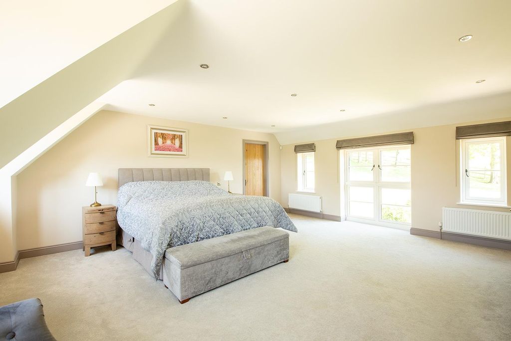 Additional image 11 of 5 bed farmhouse for saleLong Lane, Shaw, Newbury, Berkshire RG14