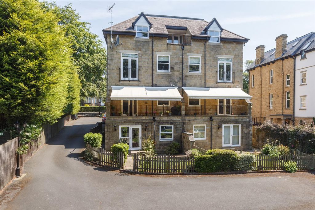 Additional image 25 of 3 bed flat for salePark Crescent, Roundhay, Leeds LS8