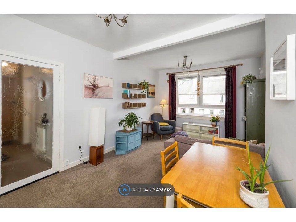 Property photo 3 of 12