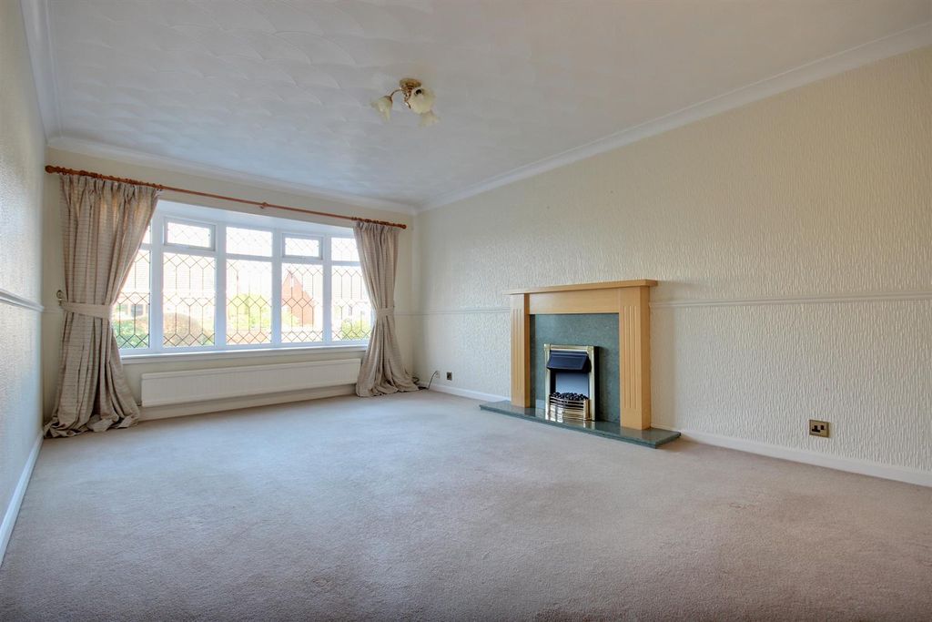 Property photo 2 of 10 Well Lane (11).Jpg