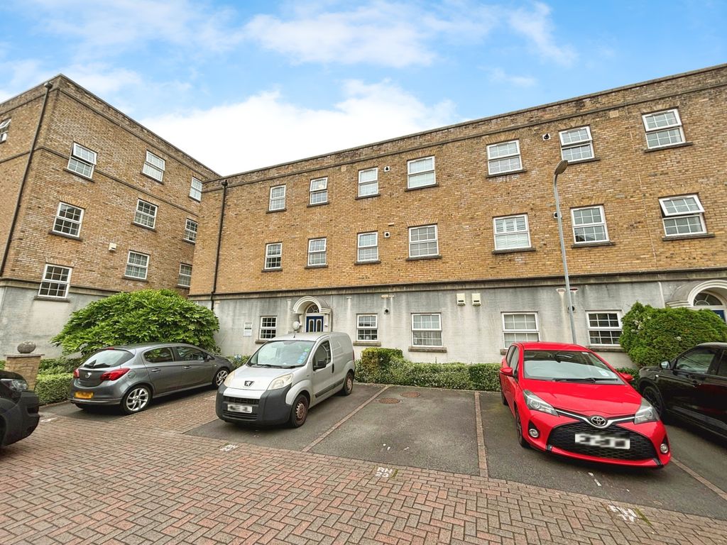 Property photo 3 of 13 Image