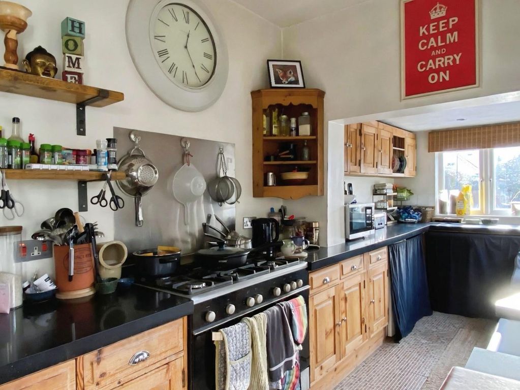 Property photo 2 of 15 Bf646333-928A2B6c-B69c-45B8-805F-B5d8c37B1157.Jpg