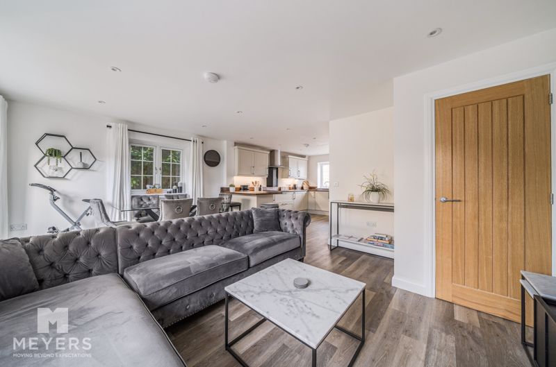 Property photo 2 of 11 Photo 16