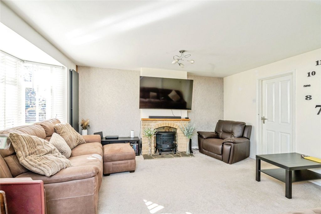 Property photo 2 of 23 Picture No. 12