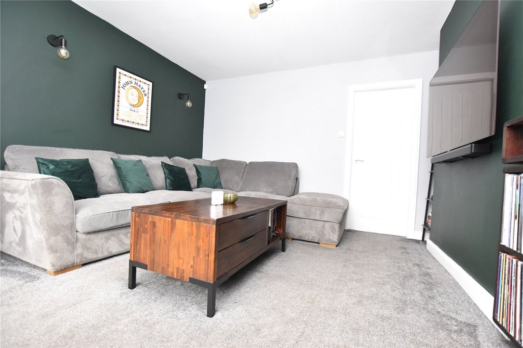 Property photo 2 of 15 Picture No. 13