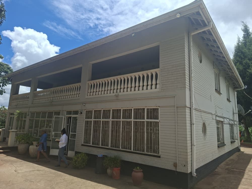 Property photo 1 of 12