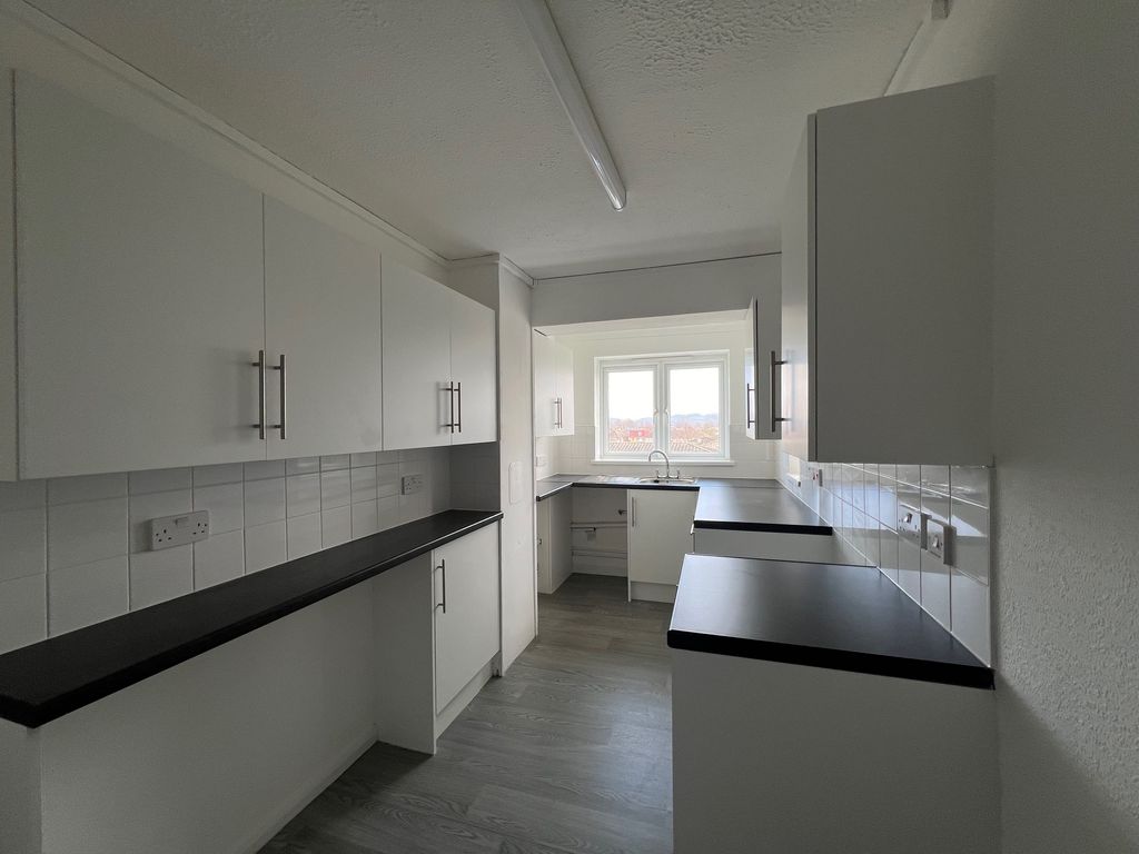 Property photo 3 of 7 Front