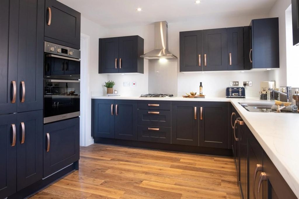 Property photo 2 of 8