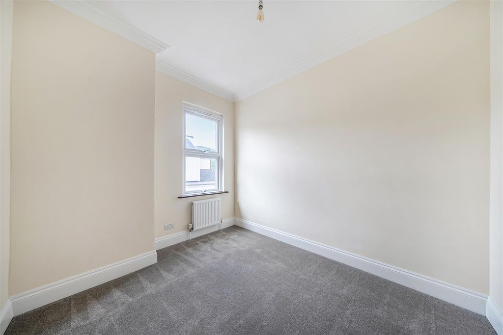 Property photo 2 of 11 1-6A22F6c136F11-1473043-9-6A229Ccbf0034-1.Jpg