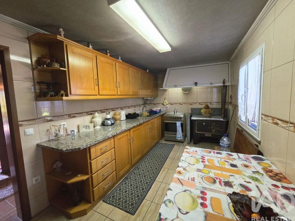 Property photo 3 of 40