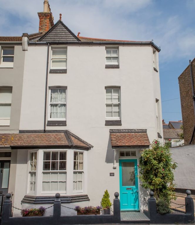 Property photo 1 of 22