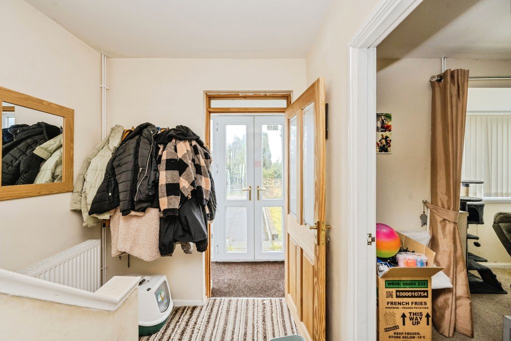 Property photo 3 of 17 Photo