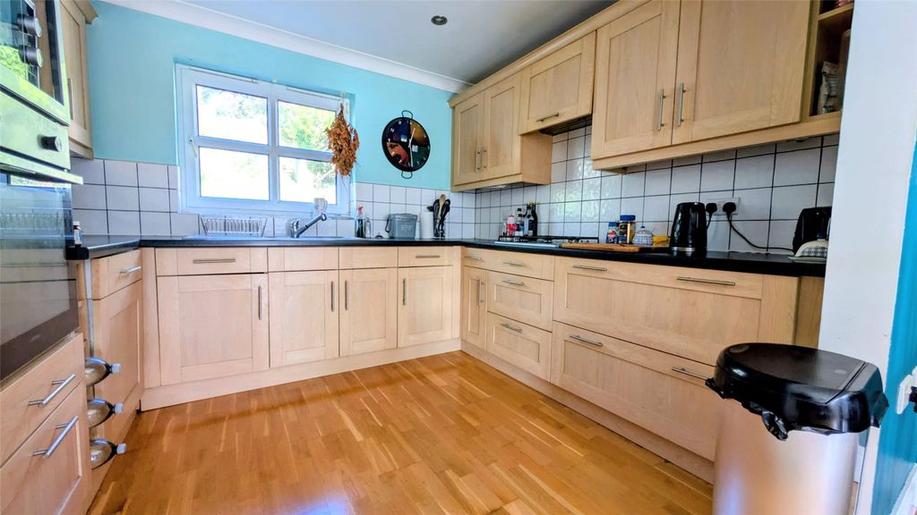 Property photo 2 of 42 Picture No. 03