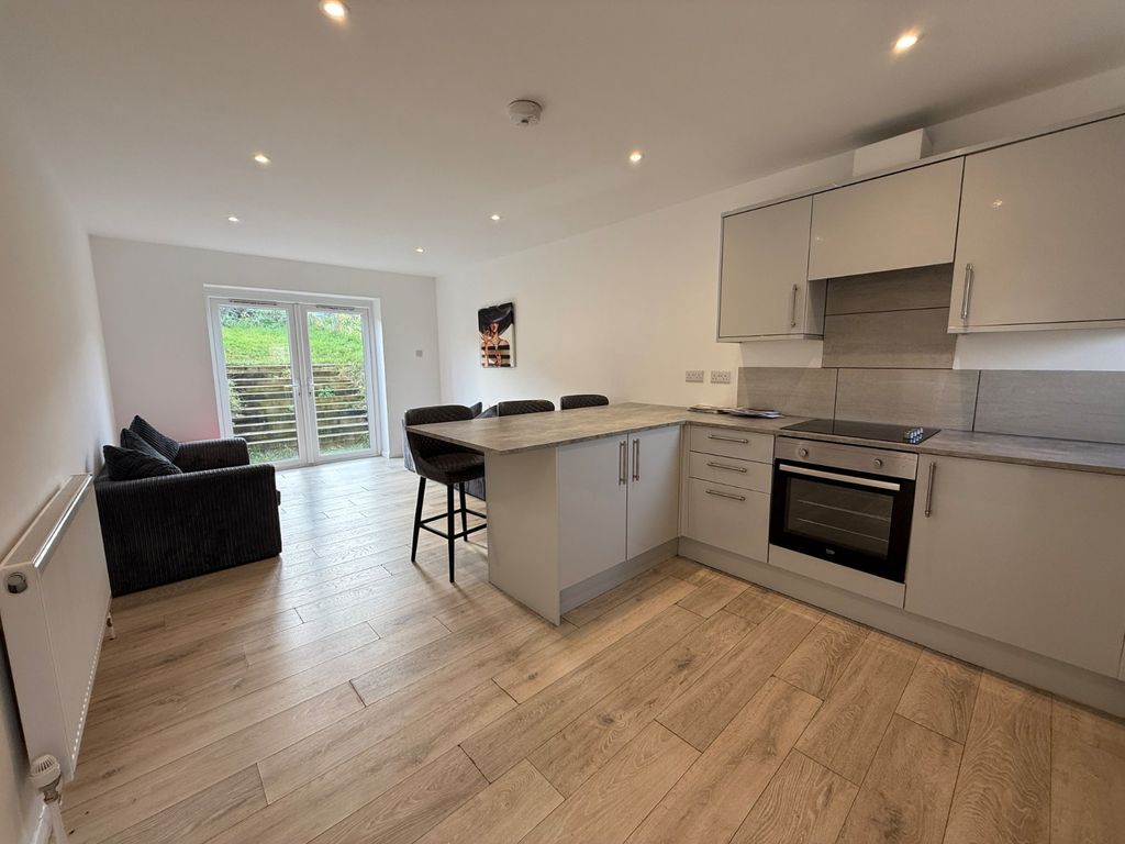 Property photo 2 of 9 Picture No. 05