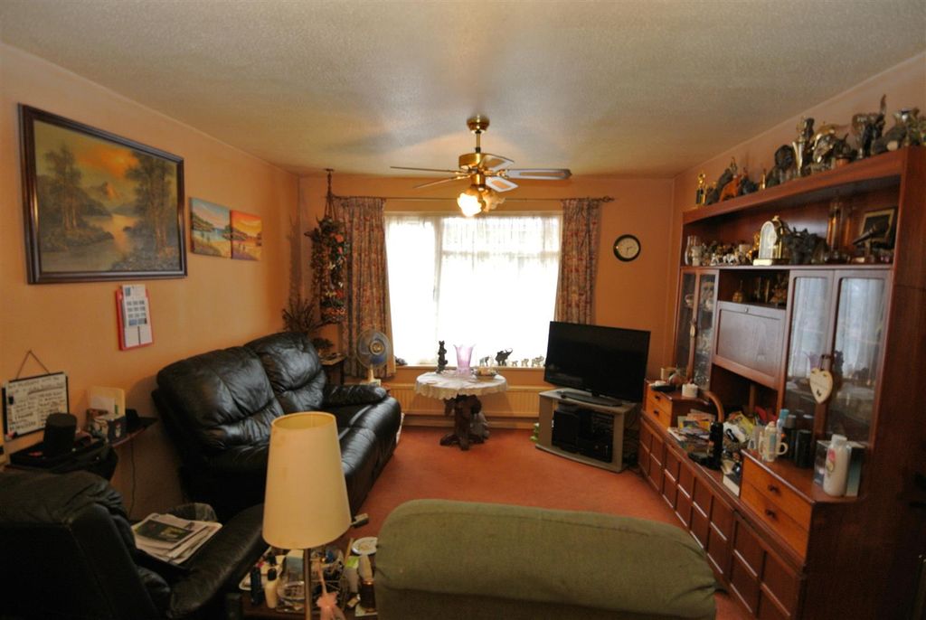 Property photo 2 of 6 Lounge Area.Jpg