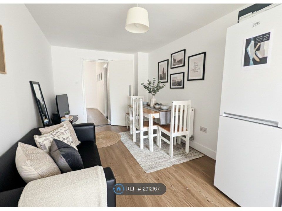 Property photo 2 of 3