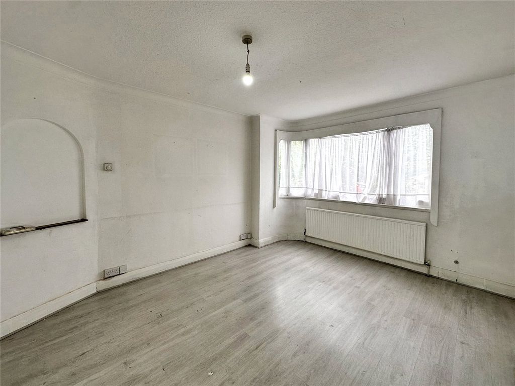 Property photo 3 of 11 Picture No. 01