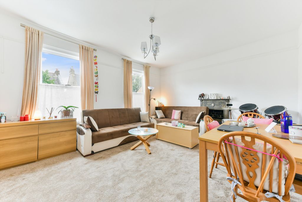 Property photo 1 of 5