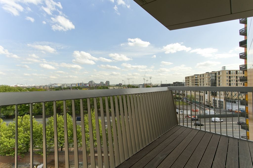 Property photo 3 of 11 Balcony