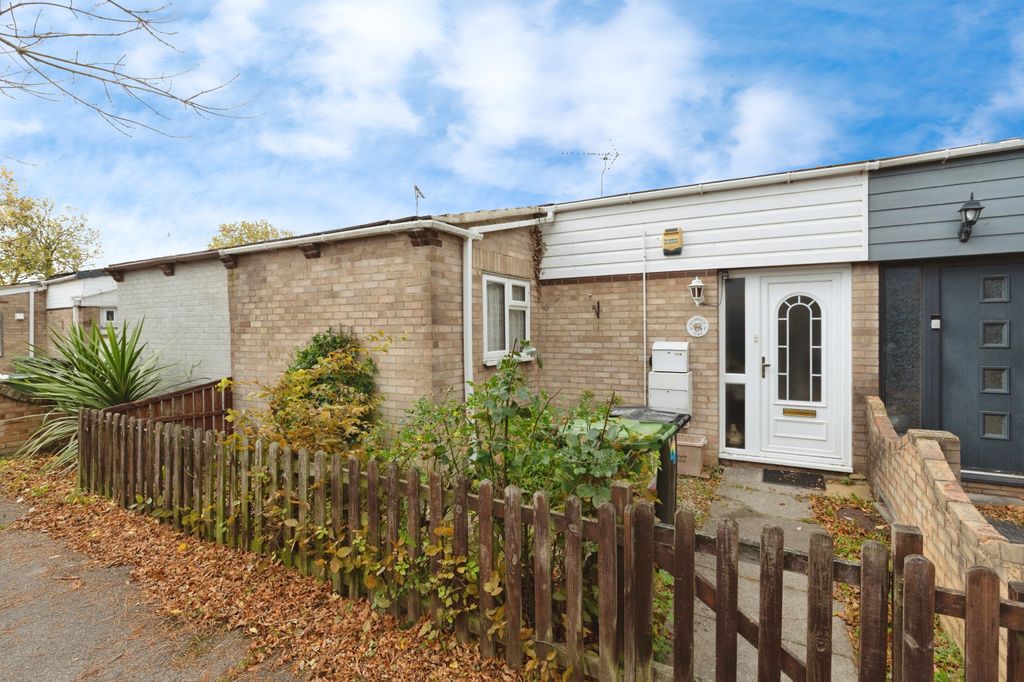 Property photo 1 of 18 43Beambridgeplacebeambridgeplacebasildonss133Ln-25