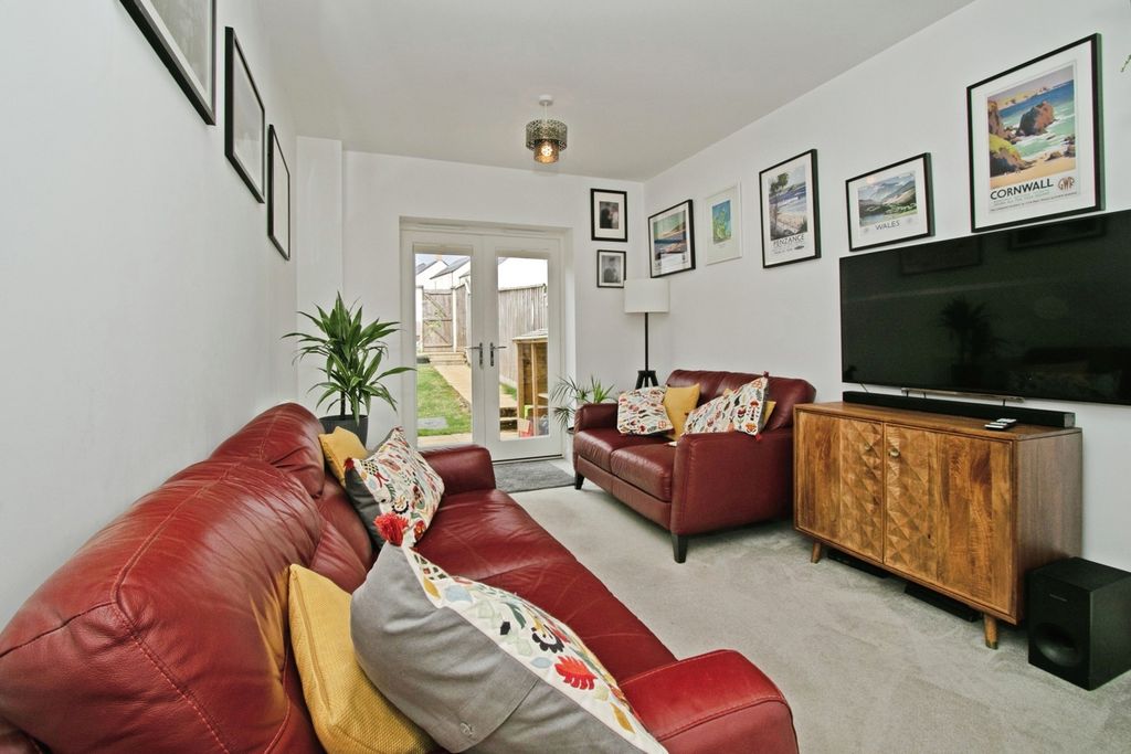 Property photo 2 of 46 Lounge Area