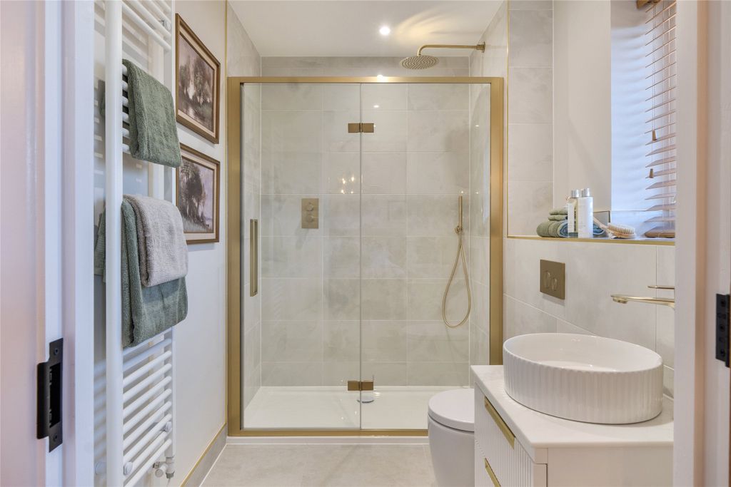 Property photo 3 of 8 Show Home
