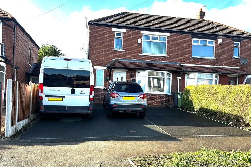 Property photo 1 of 18 Outside